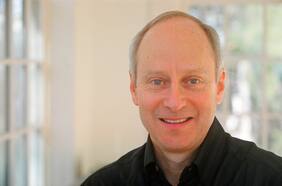 Michael Sandel “Las actitudes alentadas por la meritocracia son corrosivas para el bien común”