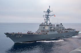 Qué se sabe del despliegue de 8 buques de guerra de EEUU para combatir a los carteles y cómo inquieta a Venezuela