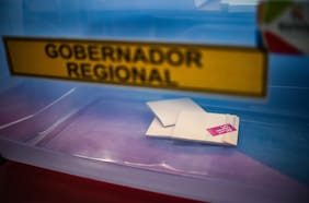 Senadores presentan proyecto para que gobernadores regionales sean elegidos con mayoría absoluta