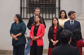 La Moneda realiza consejo de subsecretarios en medio de tensiones con ministros