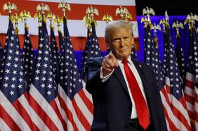 Cómo es la “Gold Card” de residencia que Donald Trump planea implementar en Estados Unidos