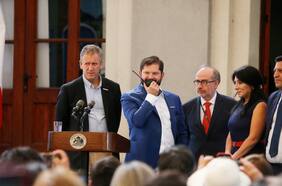 Alerta de tarifazo en transporte: la reunión de crisis en La Moneda para evitar un nuevo golpe a Boric