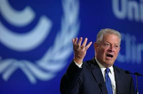 El paso de Al Gore por Chile: de su apoyo a Bachelet a los dardos contra Donald Trump
