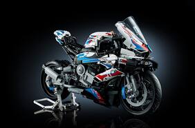 LEGO anunció su nuevo set a escala de la moto BMW M 1000 RR