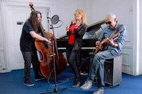 Aguaturbia y Christian Gálvez se unen en un show lleno de rock, jazz y blues