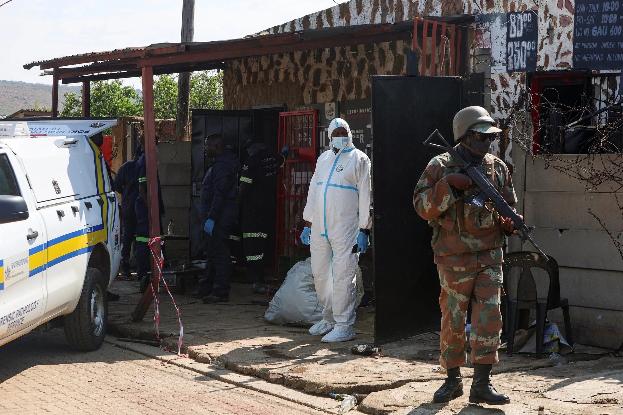 Dos tiroteos en Sudáfrica dejan al menos 27 muertos y 26 heridos
