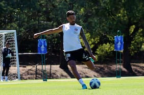 El peso de ser el 9 de Colo Colo al que se enfrenta Juan Martín Lucero