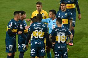 La otra polémica del árbitro que expulsó a tres futbolistas de Everton en media hora