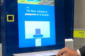 Tótems de autoatención del aeropuerto, otra vez en la mira tras presentar fallas técnicas luego de reciente actualización