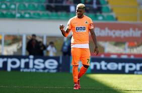 En una de sus mejores temporadas goleadoras: Junior da otro paso a la centena en Europa