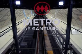 Metro interrumpió por casi dos horas su servicio en tramos de las líneas 1 y 5 por “persona en la vía”