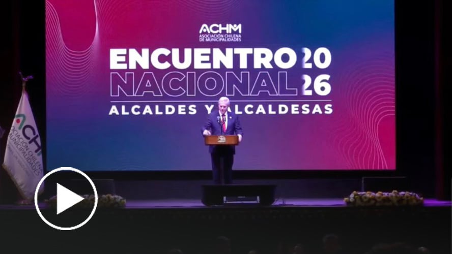 Presidente Kast pide respeto tras ser recibido entre gritos en Encuentro Nacional de Alcaldes