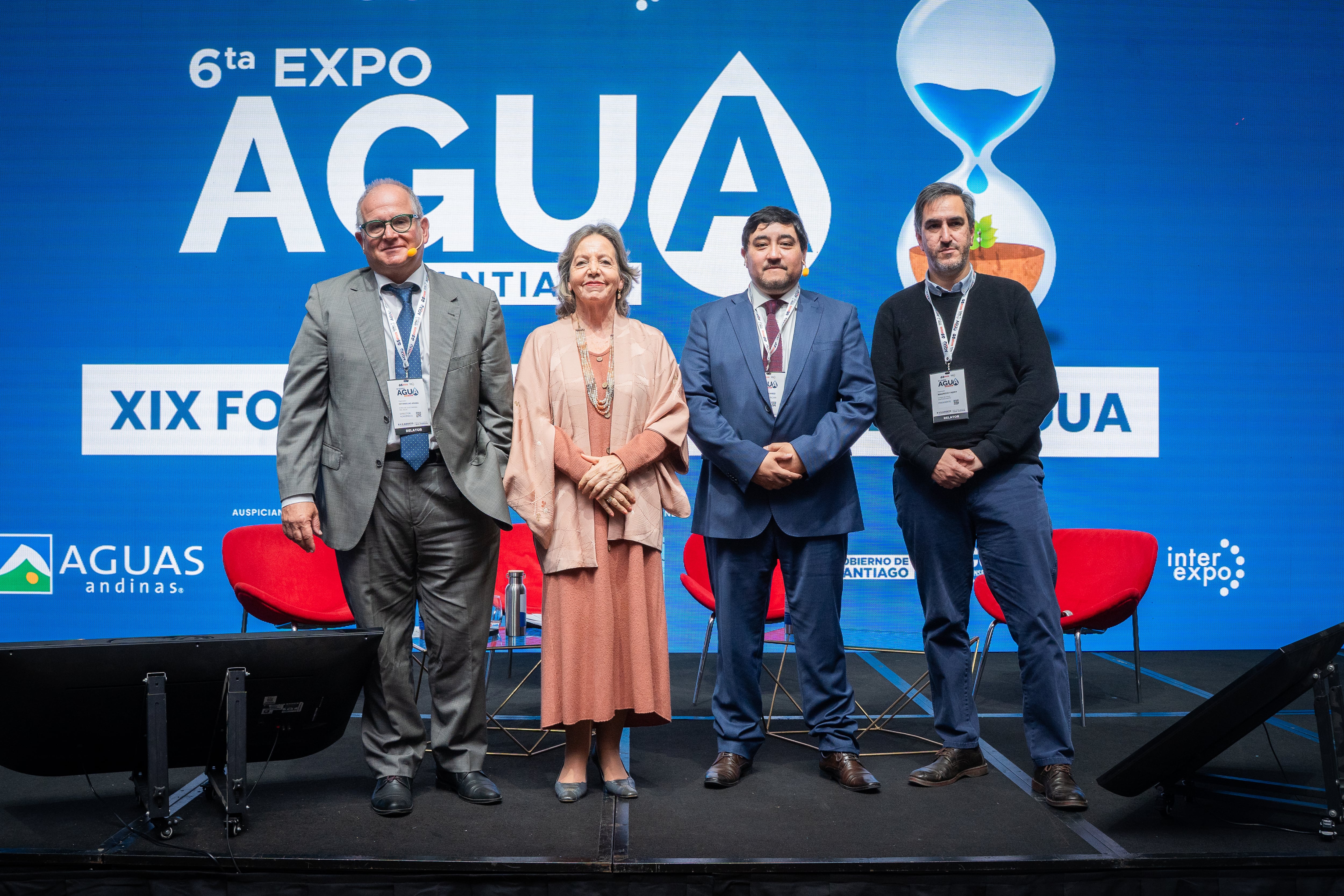 Estanislao Arana, director académico Foro de la Economía del Agua; Margarita Ducci, directora ejecutiva Red Pacto Global Chile (ONU); Pedro Olivares, especialista en recursos hídricos Anglo American y Mauricio Fabry, presidente Fondo de Agua Santiago-Maipo.