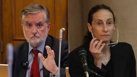 Ministro de las Culturas acusa “encerrona” en pifias durante La Pérgola de las Flores y alude a Amparo Noguera