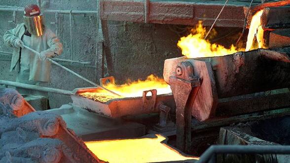 Megafusiones mineras: Cuál es el rol de Chile y cómo se acomodan Codelco y Antofagasta para capear la ola