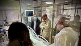 Arrau visita a carabineros hospitalizados y subraya importancia de reforzar protección a funcionarios