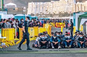 Migración africana: Islas Canarias temen convertirse en una “nueva Lesbos”