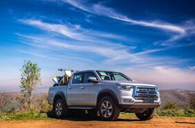 JAC T8: Una doble personalidad que invita al trabajo y a la diversión