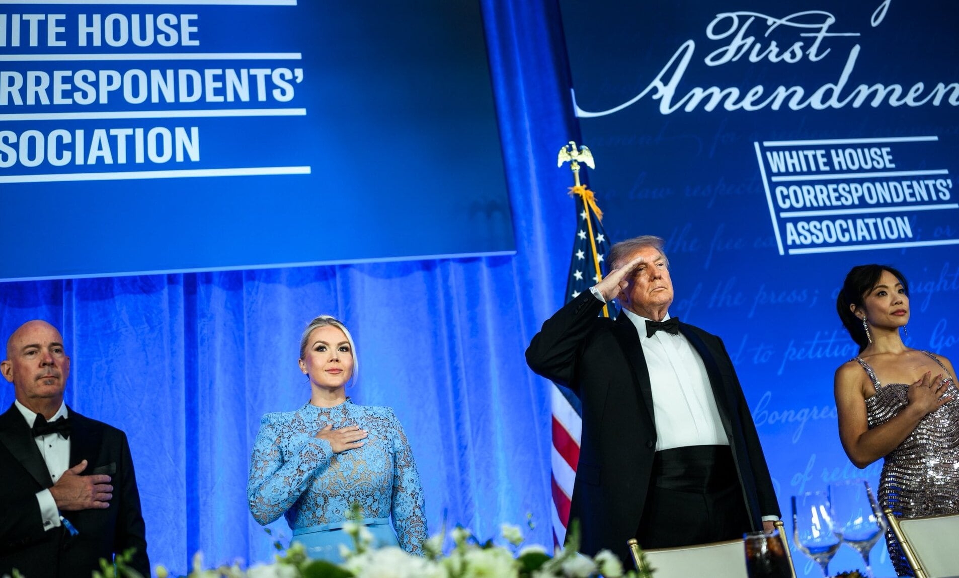 Trump reivindica libertad de expresión en Cena de Corresponsales que había sido aplazada tras disparos