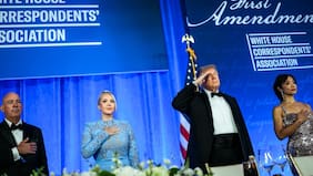Trump reivindica libertad de expresión en Cena de Corresponsales que había sido aplazada tras disparos