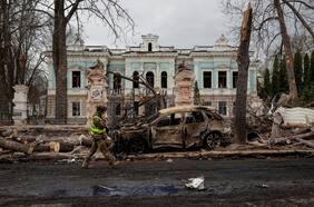 Rusia bombardea poblaciones civiles en Ucrania en medio de diálogos de posible alto el fuego