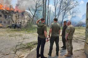 Al menos un muerto y 15 heridos deja ataque ruso contra hospital en el este de Ucrania