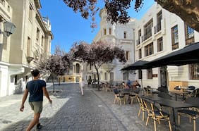 Columna de Rodrigo Guendelman: París Londres, Santiago