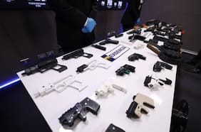Operación 3D: banda dedicada al tráfico de armas suma 65 imputados, entre ellos una carabinera y un militar