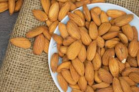 No solo para picotear: 13 opciones para aprovechar los frutos secos y deshidratados en la cocina