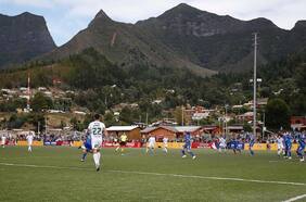 Hacen historia: revisa el simbólico gol de la selección de Juan Fernández frente a Santiago Wanderers en la Copa Chile