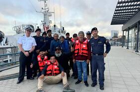 Rescatan ilesos a siete ocupantes de embarcación La Ballena que se encontraban a la deriva en altamar en Coquimbo