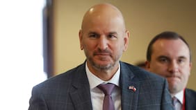 Embajador de Estados Unidos en Chile asegura que sus críticas a Ley Uber no son “intervencionismo”