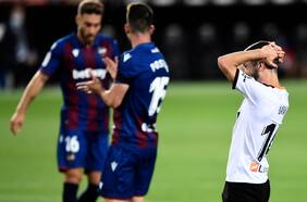 Al Valencia se le va la victoria en el final y Collao es suplente en Segunda