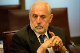 Fiscal Abbott reconoce que se reunió en su casa con senador Pizarro cuando era investigado por caso SQM: “Jamás traté el tema de las investigaciones de las platas políticas”