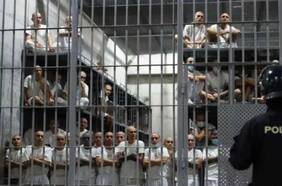 Diputados UDI instan a Cancillería a conversar con El Salvador para enviar extranjeros condenados a megacárcel de Bukele