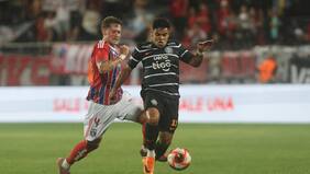 De Paul, figura: el modelo 2026 de Colo Colo arranca con una victoria por penales sobre Olimpia