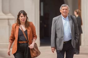 La definiciones de timoneles del PC y FA tras llamados a reflexión de Boric y Jara
