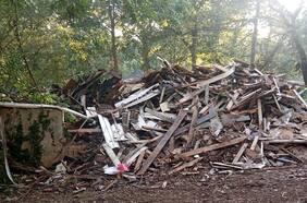 Volvió de sus vacaciones y encontró su casa demolida: obreros se equivocaron de dirección