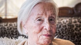 El presente de Delfina Guzmán entre un importante reconocimiento y un documental: “Ella está bien para tener 97 años”