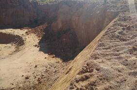 Confirman multa contra un vertedero ilegal ubicado en El Quisco y se ordenan medidas para prevenir incendios