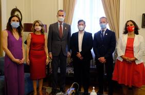 Ministra de RR.EE. aclara impasse con rey de España: asegura que Presidente Boric fue mal informado sobre retraso en cambio de mando