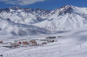 La geóloga chilena que está ayudando a entender cómo se formó la Cordillera de los Andes