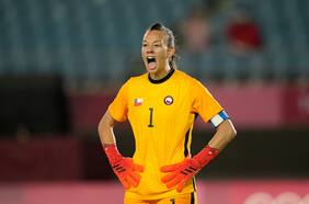 El duro reclamo de Tiane Endler por el gol no cobrado que sacó a las Rojas de Tokio