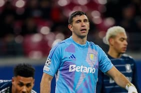 “Cada vez que agarraba la pelota, se me iba para el otro lado”: la lesión de Dibu Martínez que alerta a Argentina