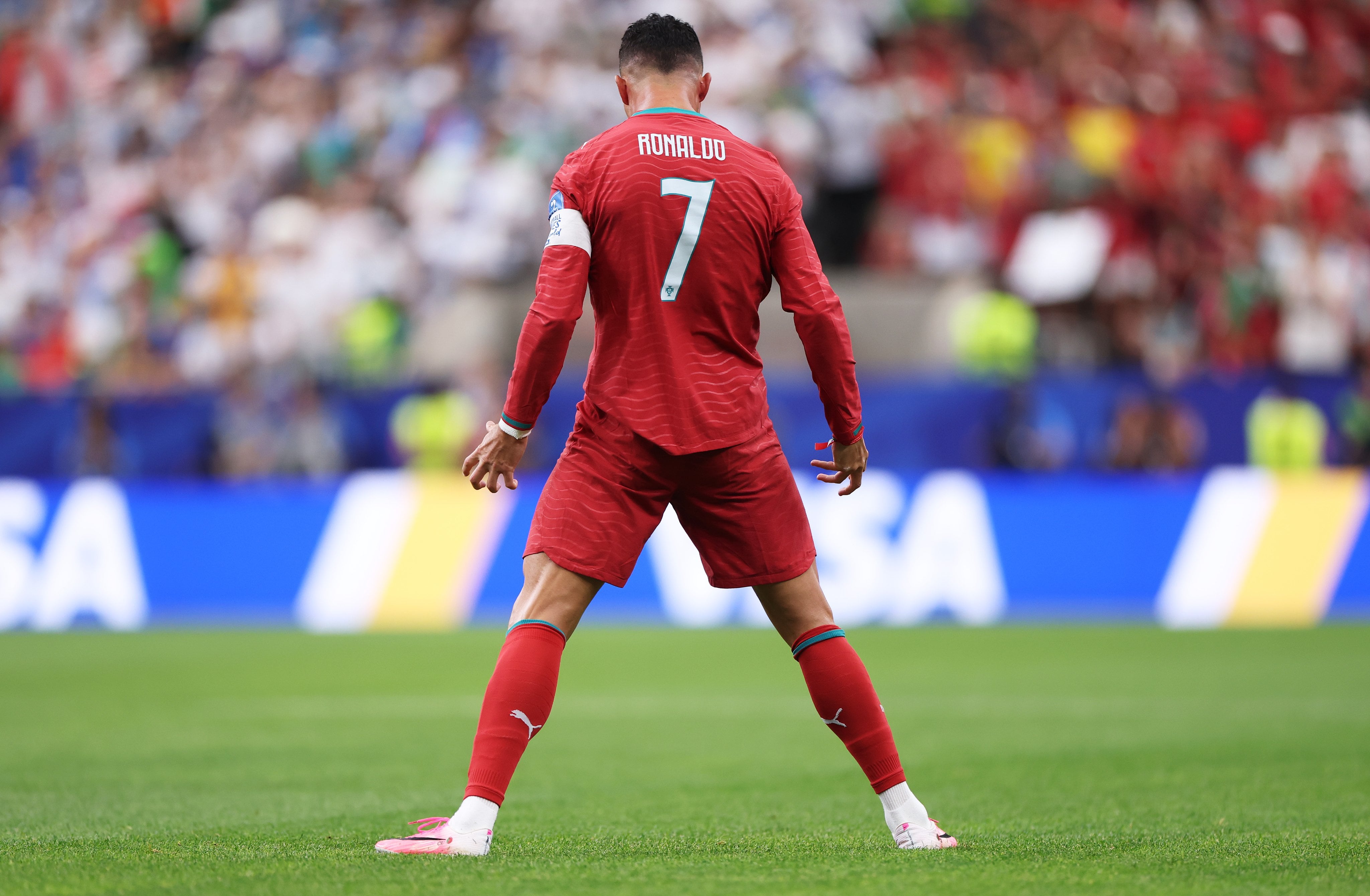 Terremoto económico y un millón menos de seguidores en Instagram: los coletazos del lío de Cristiano Ronaldo en Portugal