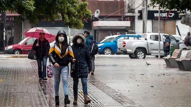 ¿Qué implica la alerta sanitaria declarada por el temporal y que el Minsal no descarta ampliar a más regiones?