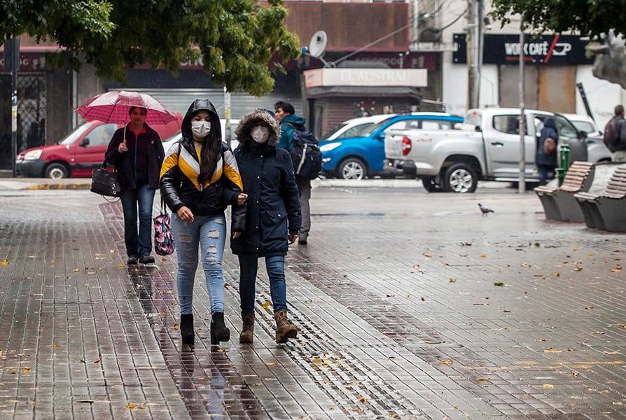 ¿Qué implica la alerta sanitaria declarada por el temporal y que el Minsal no descarta ampliar a más regiones?