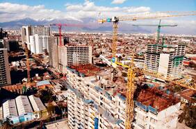 Las mujeres avanzan en la construcción en terreno
