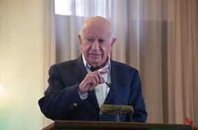 Expresidente Lagos reaparece públicamente en homenaje a José Tohá en La Moneda