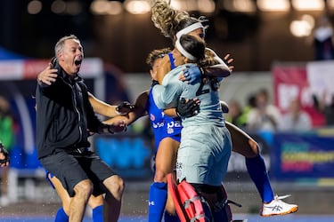 Cristóbal Rodríguez, head coach de las Diablas: “El sueño de todos es llegar a los Juegos Olímpicos”